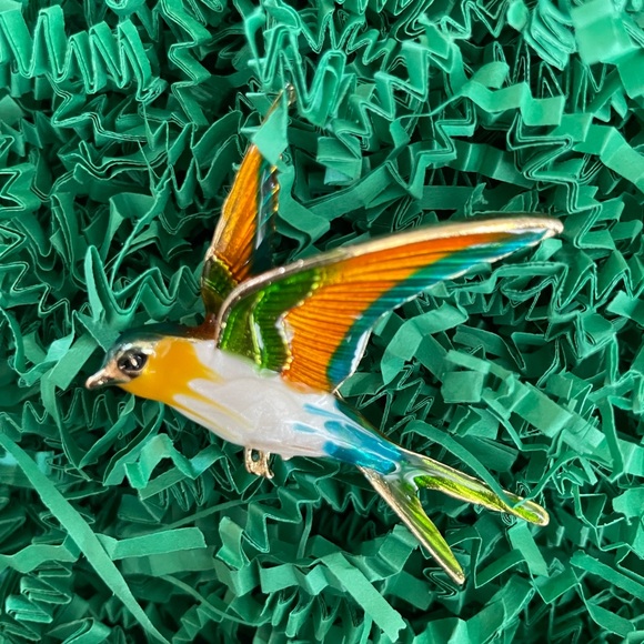 Jewelry - Colorful Flying Sparrow Bird Brooch